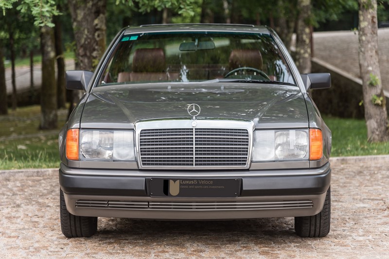 1988 Mercedes Benz 300CE